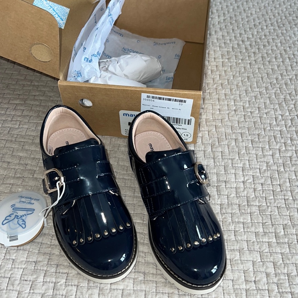 Girl’s Mayoral shoes. New in box size 33